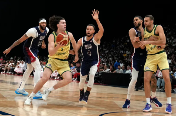 USA:s herrlag i basket besegrade Australien med knappa 98-92